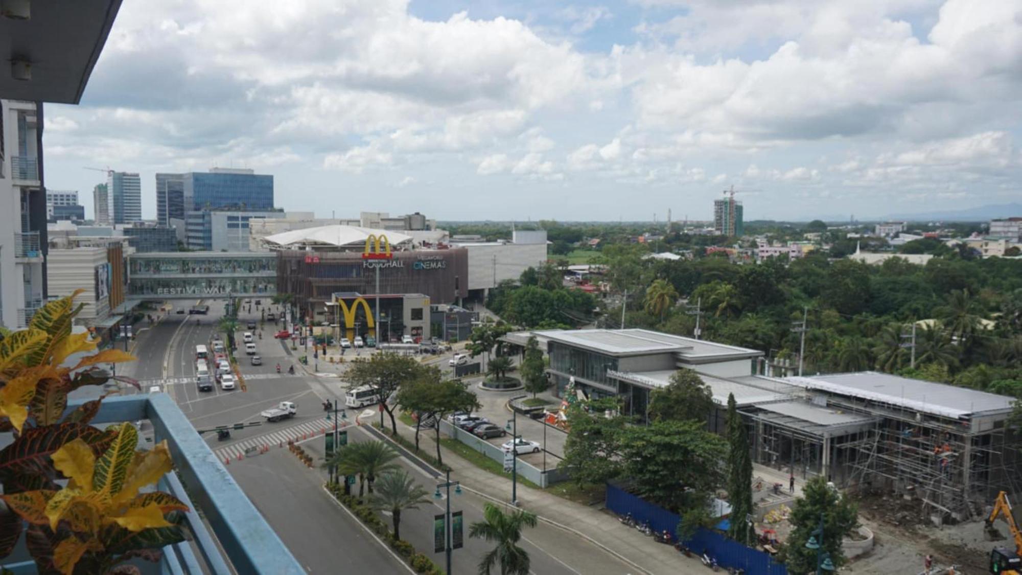 One Madison Tower 3 Deluxe Condo: Megaworld Boulevard Retreat Iloilo City Exterior photo