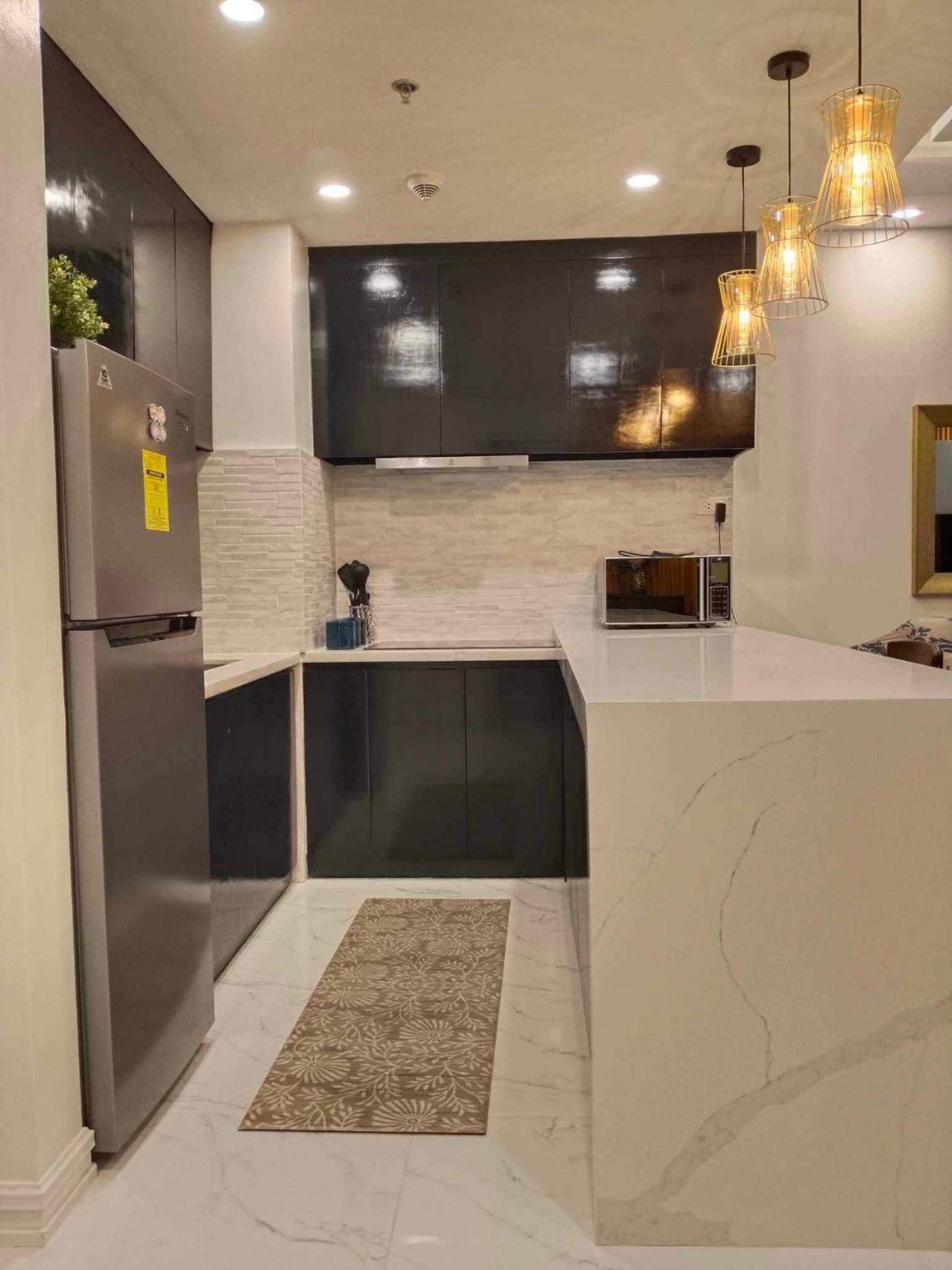 One Madison Tower 3 Deluxe Condo: Megaworld Boulevard Retreat Iloilo City Exterior photo